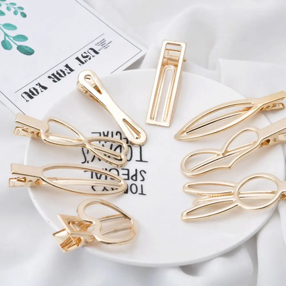 New Korean Hollow out Geometric Metal Hair Clips Heart Crown Bow Hair Pins Barrettes Bobby Pins for Women Girls Accessories
New Korean Hollow out Geometric Metal Hair Clips Heart Crown Bow Hair Pins Barrettes Bobby Pins for Women Girls Accessories