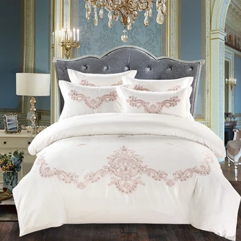 New 4pcs Golden embroidery Design Bedding Sets Bedclothes for Bedding Egyptian Cotton Duvet Cover Linens Pillowcases Bed Sheets
New 4pcs Golden embroidery Design Bedding Sets Bedclothes for Bedding Egyptian Cotton Duvet Cover Linens Pillowcases Bed Sheets