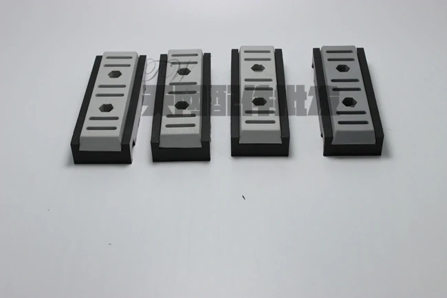 Woodworking machinery accessories chain plate conveyor chain block sealing machine sealing machine 100*35 Qingdao Hua Shunchang
Woodworking machinery accessories chain plate conveyor chain block sealing machine sealing machine 100*35 Qingdao Hua Shunchang