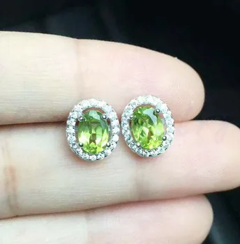 Peridot stud earring Free shipping Natural amethyst or other gemstone 925 sterling silver 0.85ct*2pcs gemsstone #F18090303
Peridot stud earring Free shipping Natural amethyst or other gemstone 925 sterling silver 0.85ct*2pcs gemsstone #F18090303