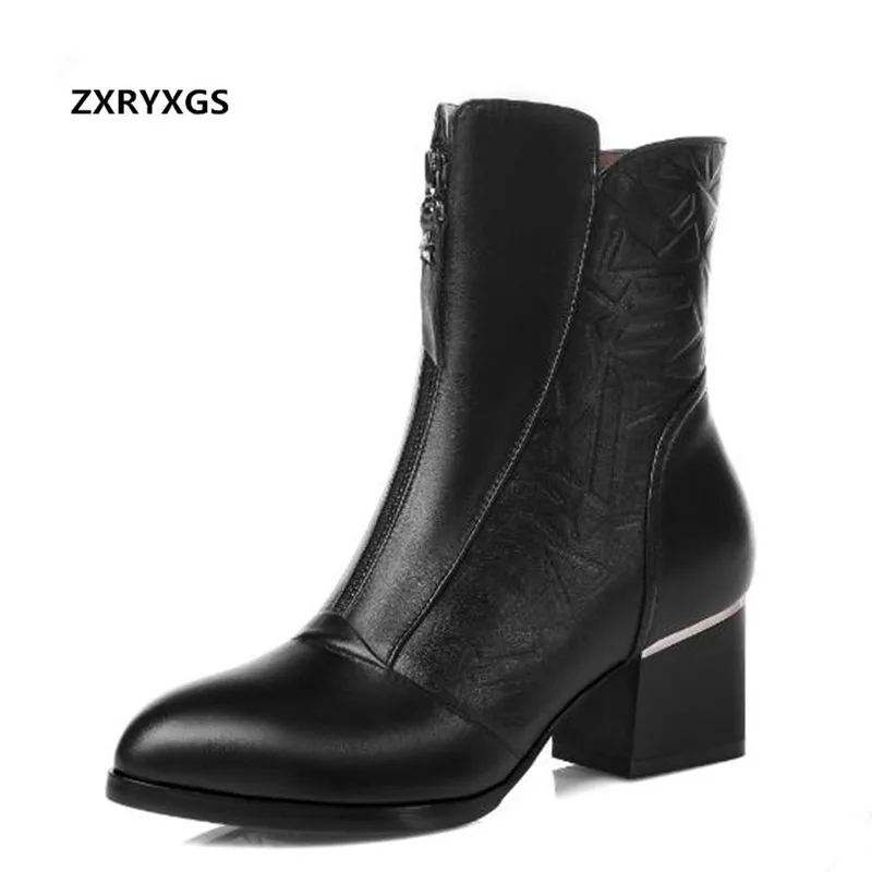 Elegant fashion Women Boots 2019 Newest winter Shoes Plus velvet warm snow boots Winter ankle Boots plus Size cow Leather shoes
Elegant fashion Women Boots 2019 Newest winter Shoes Plus velvet warm snow boots Winter ankle Boots plus Size cow Leather shoes