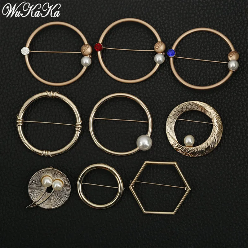 Pearl Crystal Round Circles Women Pins Men Suit Brooch Pin for Shawl scarf Women Jewelry Brooches Simple Opening Alloy Brooch
Pearl Crystal Round Circles Women Pins Men Suit Brooch Pin for Shawl scarf Women Jewelry Brooches Simple Opening Alloy Brooch