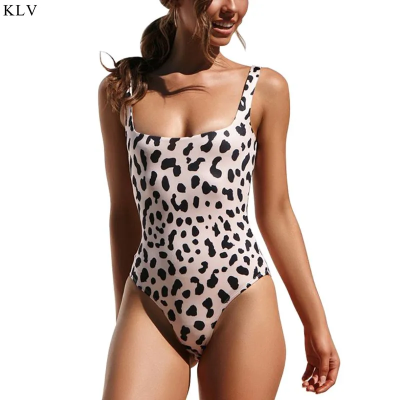 Women Sexy Bikini Bodysuit Deep Scoop Neck Monokini Boho Vintage Leopard Snakeskin Printing Low Cut Back Bathing Suit Rompers
Women Sexy Bikini Bodysuit Deep Scoop Neck Monokini Boho Vintage Leopard Snakeskin Printing Low Cut Back Bathing Suit Rompers