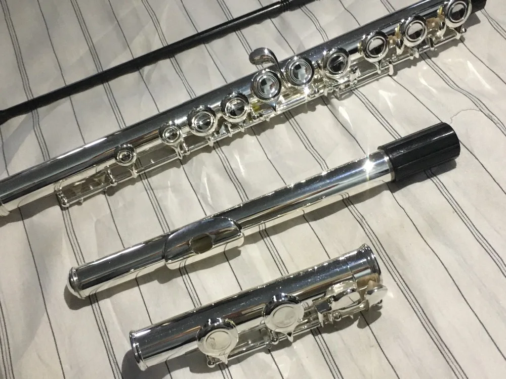 MIDWAY Flute Whole Silver Plated 16 Holes Closed Key C Tune Plus E Key Cupronickel Tube Flute for Students Adults
MIDWAY Flute Whole Silver Plated 16 Holes Closed Key C Tune Plus E Key Cupronickel Tube Flute for Students Adults