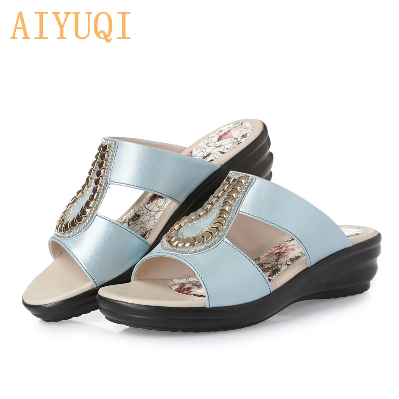 AIYUQI 2020 summer woman slipper solid metal decoration slipper comfortable wedges female shoesfor mothers outside 4 color
AIYUQI 2020 summer woman slipper solid metal decoration slipper comfortable wedges female shoesfor mothers outside 4 color