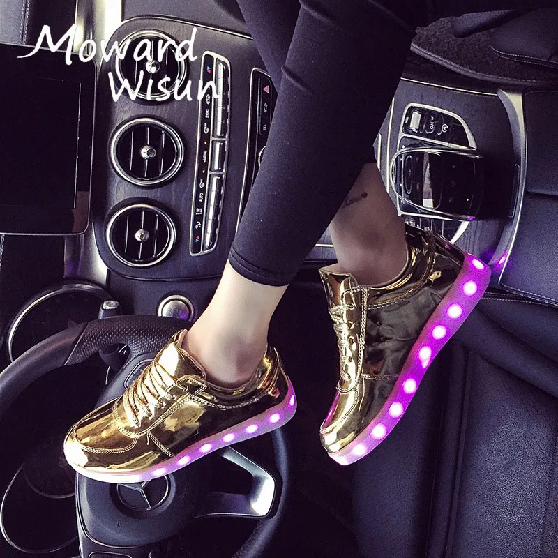 Size 30-45 Fashion Glowing Sneakers with Light Sole Kids Shoes Luminous Shoes Do Infantil Tenis LED Basket Femme LED Slippers 40
Size 30-45 Fashion Glowing Sneakers with Light Sole Kids Shoes Luminous Shoes Do Infantil Tenis LED Basket Femme LED Slippers 40