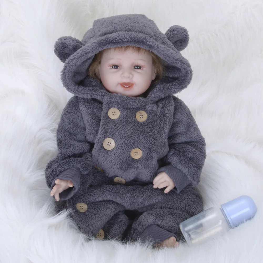 Realistic Reborn Baby Doll in Plush Cloth Lifelike Alive Girl Doll Supernatural Doll With Beautiful Dress For New Year Gifts
Realistic Reborn Baby Doll in Plush Cloth Lifelike Alive Girl Doll Supernatural Doll With Beautiful Dress For New Year Gifts