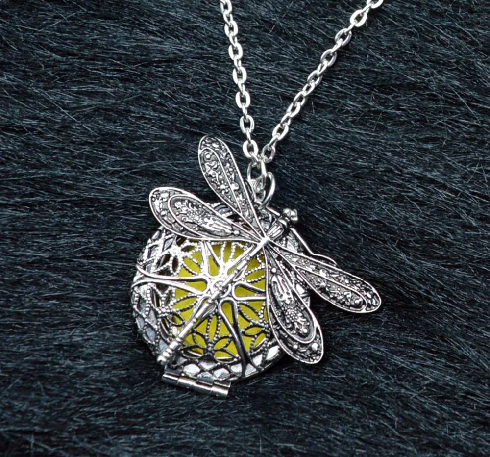 1pc Dragonfly Chram with 25mm Locket Aromatherapy Essential Oil Diffusing Locket Jewelry Pendant Best Gifts XSH-312
1pc Dragonfly Chram with 25mm Locket Aromatherapy Essential Oil Diffusing Locket Jewelry Pendant Best Gifts XSH-312