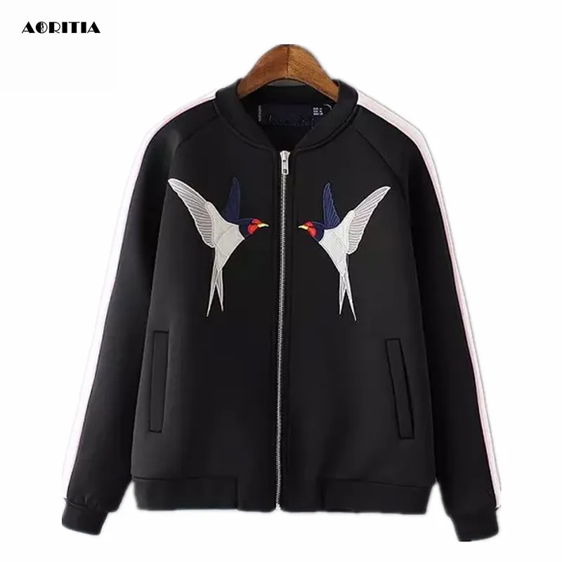 2019 Women Birds Catwalk Clothes Embroidered Satin Baseball Jacket Ladies Bomber Jackets Chaquetas Mujer
2019 Women Birds Catwalk Clothes Embroidered Satin Baseball Jacket Ladies Bomber Jackets Chaquetas Mujer