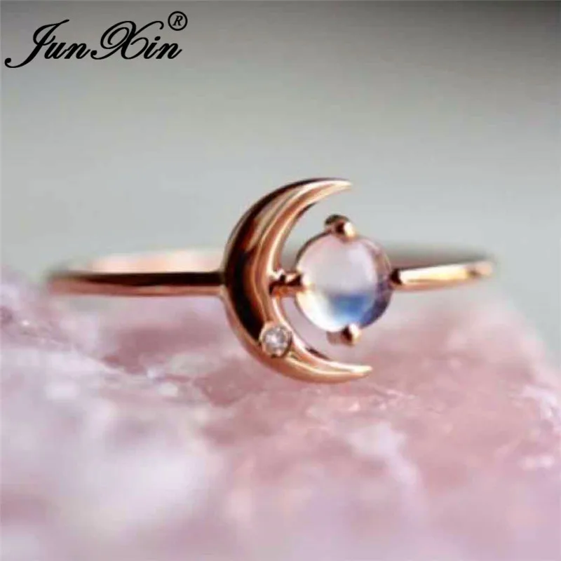 JUNXIN Cute Moon Rings For Women Gold Metal Round Stone Moonstone Ring Female Stackable Thin Eternity Ring Wedding Bands Jewelry
JUNXIN Cute Moon Rings For Women Gold Metal Round Stone Moonstone Ring Female Stackable Thin Eternity Ring Wedding Bands Jewelry