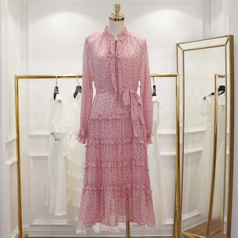 TOP QUALITY Paris Fashion 2019 Runway Designer Dress Women's Long Sleeve Bow Collar Dot Print Mid-calf Dress
TOP QUALITY Paris Fashion 2019 Runway Designer Dress Women's Long Sleeve Bow Collar Dot Print Mid-calf Dress