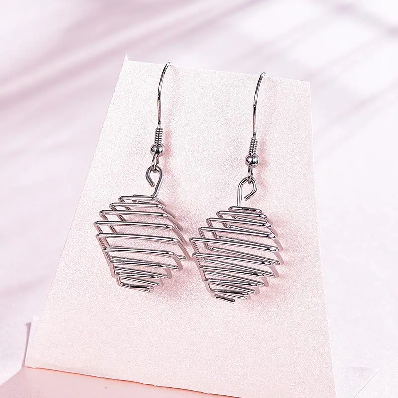ZFVB Simple Fashion Square Lantern Earrings For Women Stainless steel Trendy Unique Design Wedding Drop Earring Jewelry Gift
ZFVB Simple Fashion Square Lantern Earrings For Women Stainless steel Trendy Unique Design Wedding Drop Earring Jewelry Gift