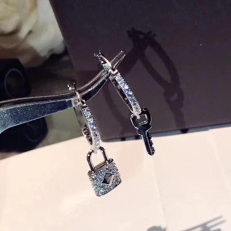 Pure 925 Sterling Silver Jewelry For Women Key Lock Dangle Earrings Party Jewelry Asymmetry Design Fashion Lock&Key Earrings
Pure 925 Sterling Silver Jewelry For Women Key Lock Dangle Earrings Party Jewelry Asymmetry Design Fashion Lock&Key Earrings