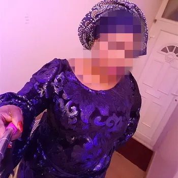 African velvet Lace Fabric with sequins 2020 high quality lace nigerian sequence velvet lace for wedding dress
African velvet Lace Fabric with sequins 2020 high quality lace nigerian sequence velvet lace for wedding dress