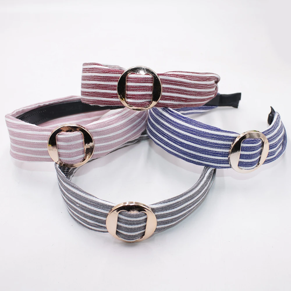 New Fashion Striped Metal Buckle Girl Hair Band Sexy Party Haiband Hair Bow Knot Kid Headband Hair Accessories for Woman
New Fashion Striped Metal Buckle Girl Hair Band Sexy Party Haiband Hair Bow Knot Kid Headband Hair Accessories for Woman
