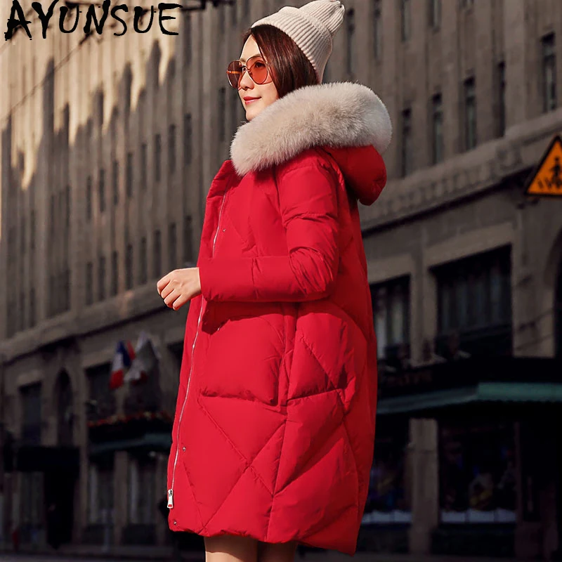 AYUNSUE Winter Women's Down Jackets Fox Fur Collar Korean Red Bride Down Jacket High Quality Loose Long Coat Kurtka Zimowa KJ460
AYUNSUE Winter Women's Down Jackets Fox Fur Collar Korean Red Bride Down Jacket High Quality Loose Long Coat Kurtka Zimowa KJ460