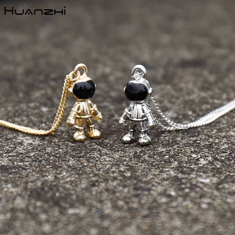 HZ 2019 New Personality Gold Silver Astronaut Robot Pendant Sweater Chain Metal Line Lock Chain Necklace for Women Men Gifts
HZ 2019 New Personality Gold Silver Astronaut Robot Pendant Sweater Chain Metal Line Lock Chain Necklace for Women Men Gifts