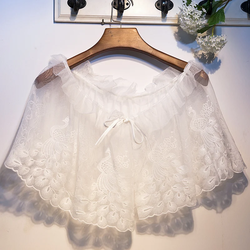 New Spring Summer lace collar sunscreen cloak neck short shawl thin short coat fashion strapless small vest lace fabric
New Spring Summer lace collar sunscreen cloak neck short shawl thin short coat fashion strapless small vest lace fabric