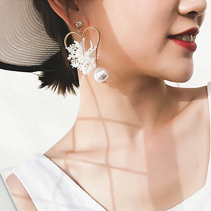 Korean Fashion Jewelry Temperament Love Heart Lace Imitation Pearl Crystal Earrings Female Long Tassel Earrings
Korean Fashion Jewelry Temperament Love Heart Lace Imitation Pearl Crystal Earrings Female Long Tassel Earrings