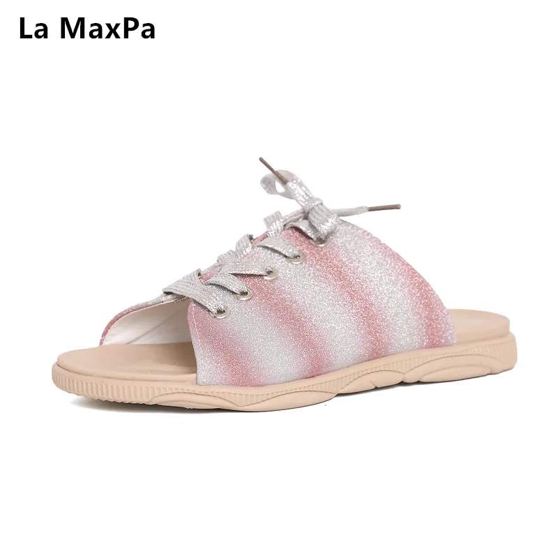 Summer New Women Shoes Open-toed Flat-soled Sequined Cloth Slippers Casual Outdoor Fashion Comfortable Lace Up Shoes
Summer New Women Shoes Open-toed Flat-soled Sequined Cloth Slippers Casual Outdoor Fashion Comfortable Lace Up Shoes