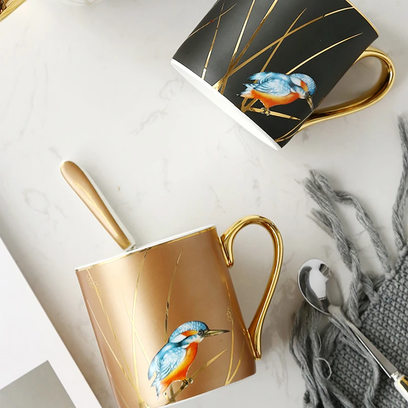Europe Kingfisher Bone China Mug Creative high quality Phnom Penh coffee cup porcelain Water cup travel mug Office Cup Gift Box
Europe Kingfisher Bone China Mug Creative high quality Phnom Penh coffee cup porcelain Water cup travel mug Office Cup Gift Box