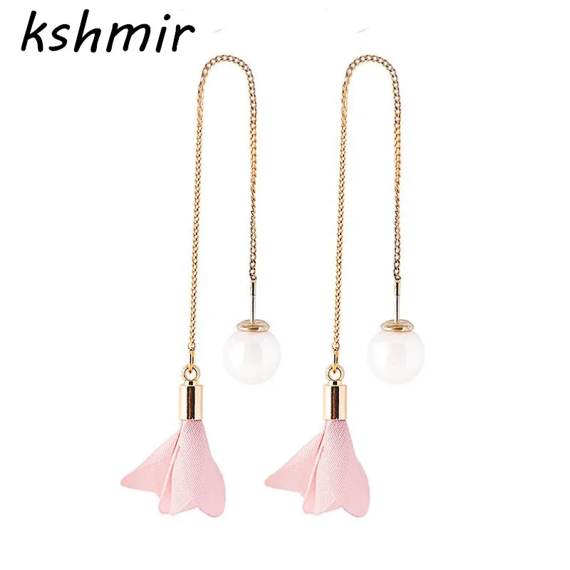 Ms pearl flower lovely earrings earrings Night long earrings eardrop restoring ancient ways Fashion gift eardrop beautiful girls
Ms pearl flower lovely earrings earrings Night long earrings eardrop restoring ancient ways Fashion gift eardrop beautiful girls