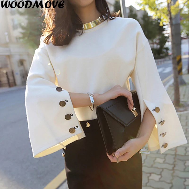 2018 Spring Flare Sleeve Split O-neck Lady Female Tops Women Sweater Clothes with Metal Collar
2018 Spring Flare Sleeve Split O-neck Lady Female Tops Women Sweater Clothes with Metal Collar