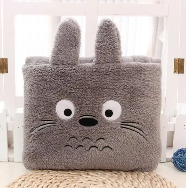 Cartoon Plush Creative Totoro Blanket Sofa Throw Blanket For Bed Foldable Cushion Travel Warm Blanket 80x100cm
Cartoon Plush Creative Totoro Blanket Sofa Throw Blanket For Bed Foldable Cushion Travel Warm Blanket 80x100cm