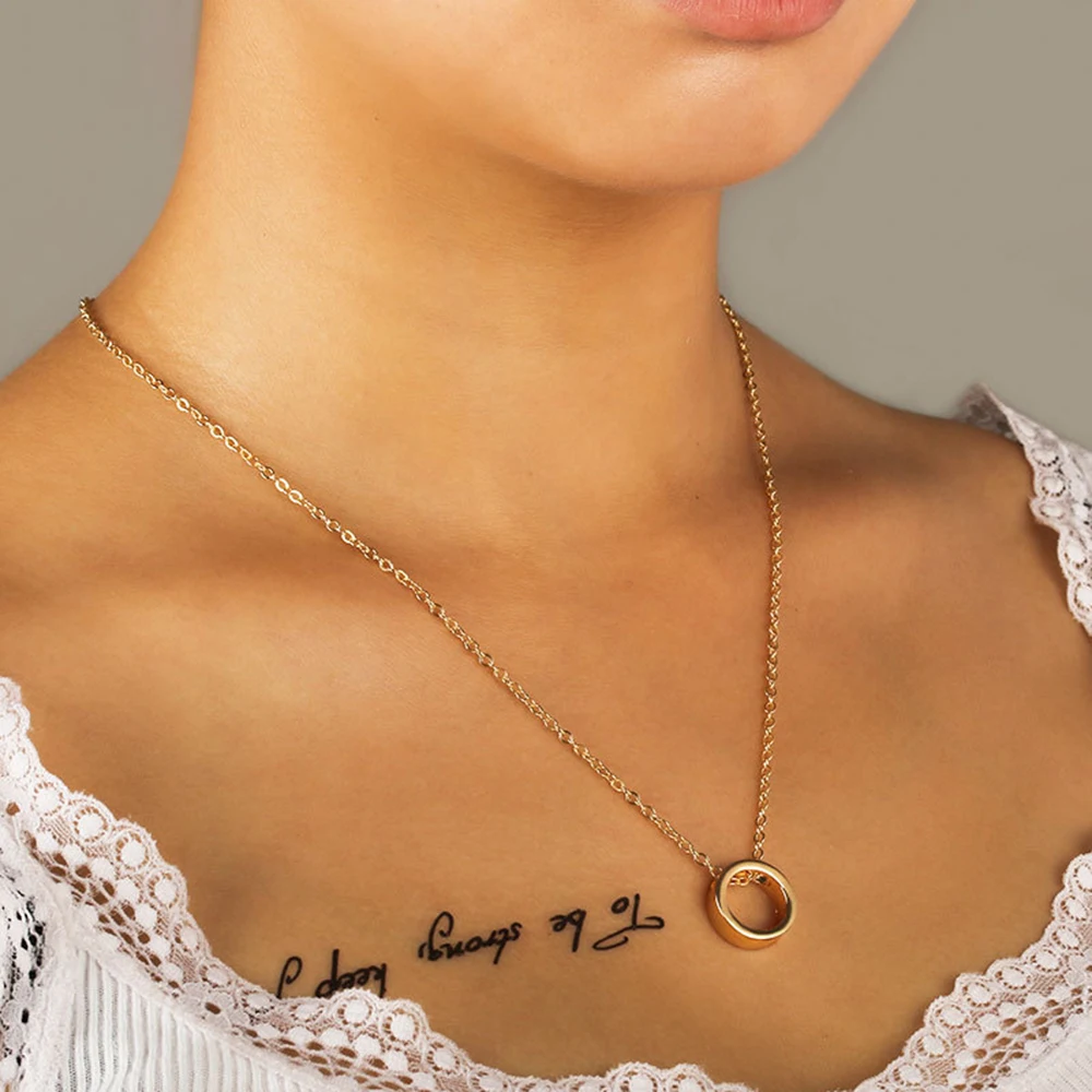 Simple metal circle peach heart geometric necklace stainless alloy couple chain jewelry necklace women Valentine's Day gift
Simple metal circle peach heart geometric necklace stainless alloy couple chain jewelry necklace women Valentine's Day gift