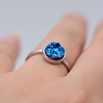 Natural blue crystal cluster ring S925 Sterling Silver Opening ring for women simple round geometric jewelry wholesale
Natural blue crystal cluster ring S925 Sterling Silver Opening ring for women simple round geometric jewelry wholesale