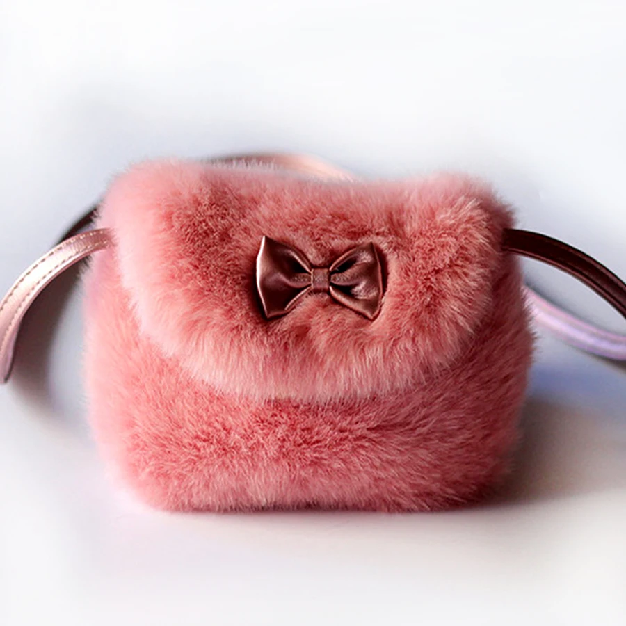 Faux fur plush women coin purse wallets mini shoulder crossbody messengers bags female trousse kawaii kindergarten baby girls
Faux fur plush women coin purse wallets mini shoulder crossbody messengers bags female trousse kawaii kindergarten baby girls