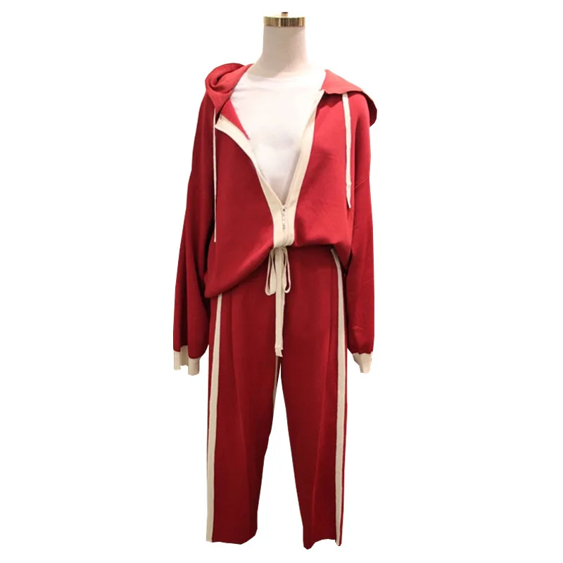 Autumn Women 2 Piece Set 2018 Winter Suit Hooded Jakcet+pants Elastic Striped Trousers Outfits Tracksuit Women Sporting Clothing
Autumn Women 2 Piece Set 2018 Winter Suit Hooded Jakcet+pants Elastic Striped Trousers Outfits Tracksuit Women Sporting Clothing
