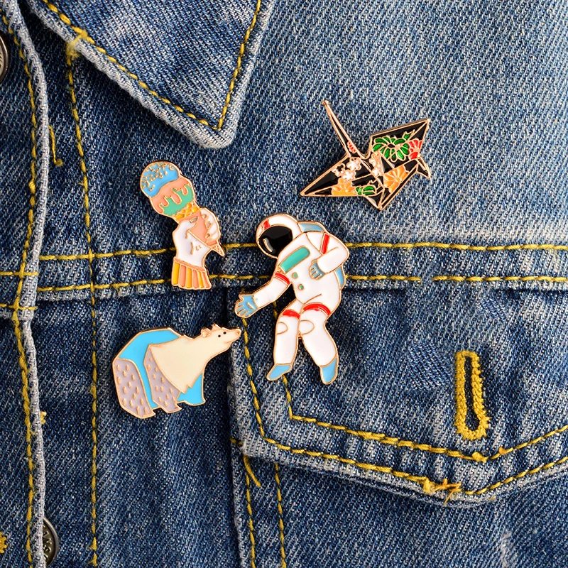 Miss Zoe 4pcs/set Ice cream Polar bear Astronaut Crane Brooch Button Pins Denim Jacket Pin Badge Cartoon Fashion Jewelry 
Miss Zoe 4pcs/set Ice cream Polar bear Astronaut Crane Brooch Button Pins Denim Jacket Pin Badge Cartoon Fashion Jewelry