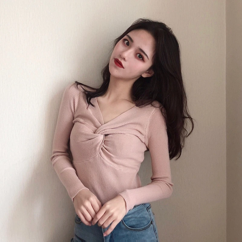 2019 New Ins Women Spring Sexy Big Tie V-neck Full Sleeve Sweaters Solid Color Knitted Pullovers Elegant Knitwear Sweater
2019 New Ins Women Spring Sexy Big Tie V-neck Full Sleeve Sweaters Solid Color Knitted Pullovers Elegant Knitwear Sweater
