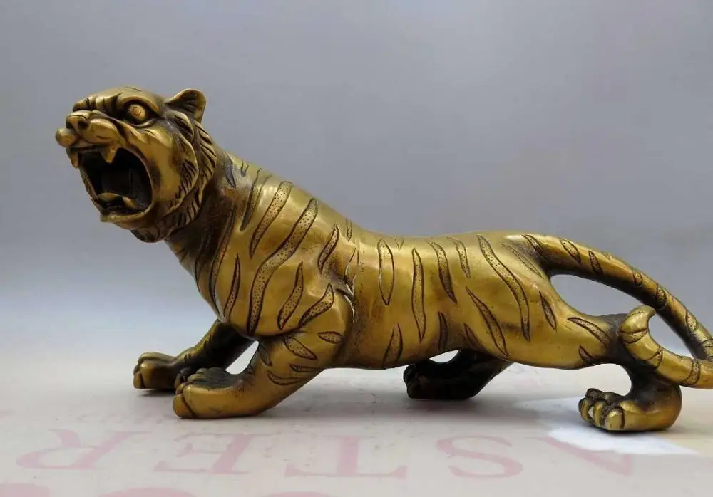 China brass copper carved beautiful lucky fine Feng Shui Tiger Sculpture Statue
China brass copper carved beautiful lucky fine Feng Shui Tiger Sculpture Statue