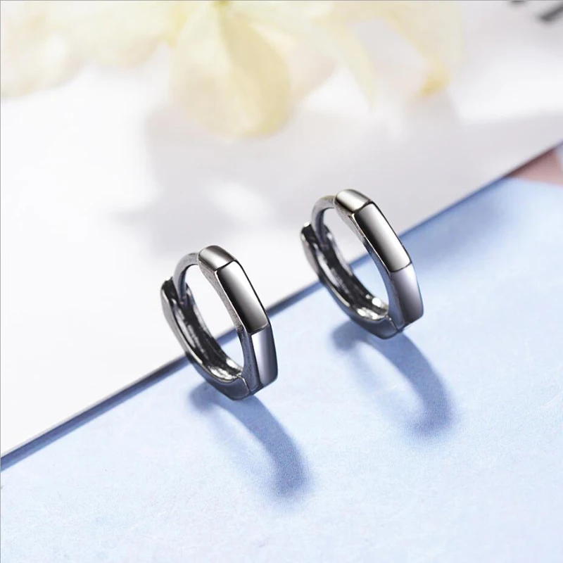 Fashion 925 Silver Earrings For Women Jewelry Personality Black Gold Bamboo Festival Earring Ear Hoop Girl Valentine's Day Gifts
Fashion 925 Silver Earrings For Women Jewelry Personality Black Gold Bamboo Festival Earring Ear Hoop Girl Valentine's Day Gifts
