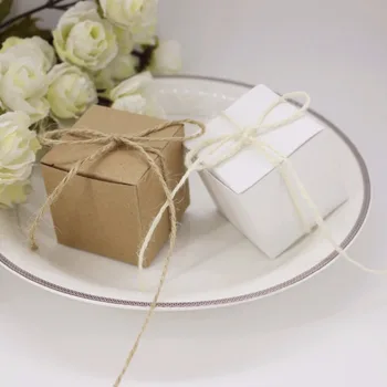 100pcs/lot Wedding Rustic Kraft Candy Box with Burlap Jute Shabby Chic Vintage Twine Wedding Gift Favor Boxes 5*5*5cm
100pcs/lot Wedding Rustic Kraft Candy Box with Burlap Jute Shabby Chic Vintage Twine Wedding Gift Favor Boxes 5*5*5cm