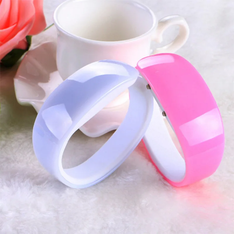 Sports Fitness Running Pedometer Sports Tracker Clock Digital LCD Display Walking Pedometer Step Calorie Counter Bracelet
Sports Fitness Running Pedometer Sports Tracker Clock Digital LCD Display Walking Pedometer Step Calorie Counter Bracelet