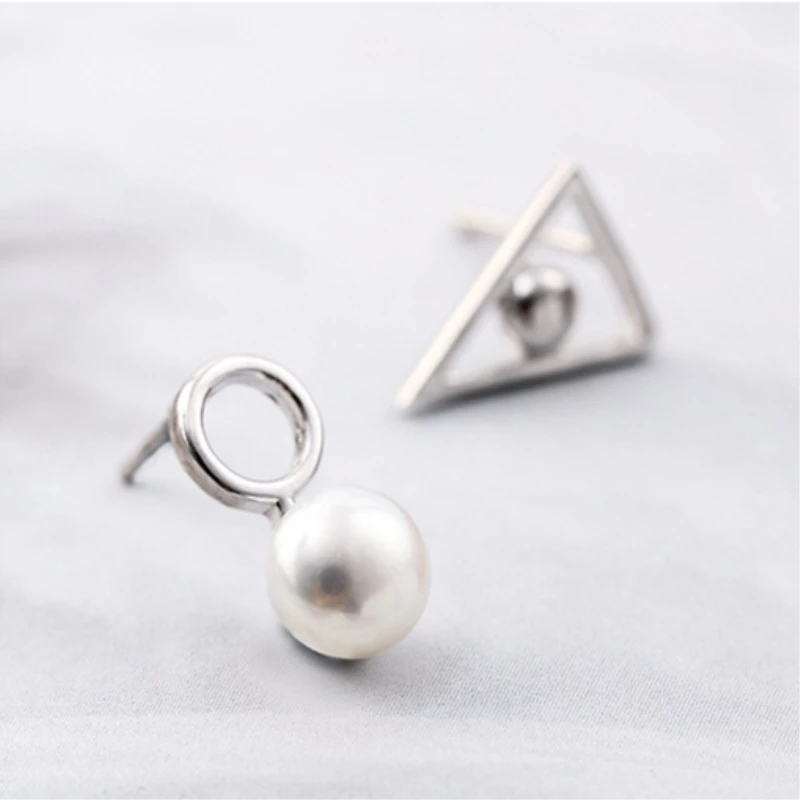 Geometric Triangle Asymmetric Pearl Korean 925 Sterling Silver Temperament Personality Fashion Female Stud Earring SEA096
Geometric Triangle Asymmetric Pearl Korean 925 Sterling Silver Temperament Personality Fashion Female Stud Earring SEA096