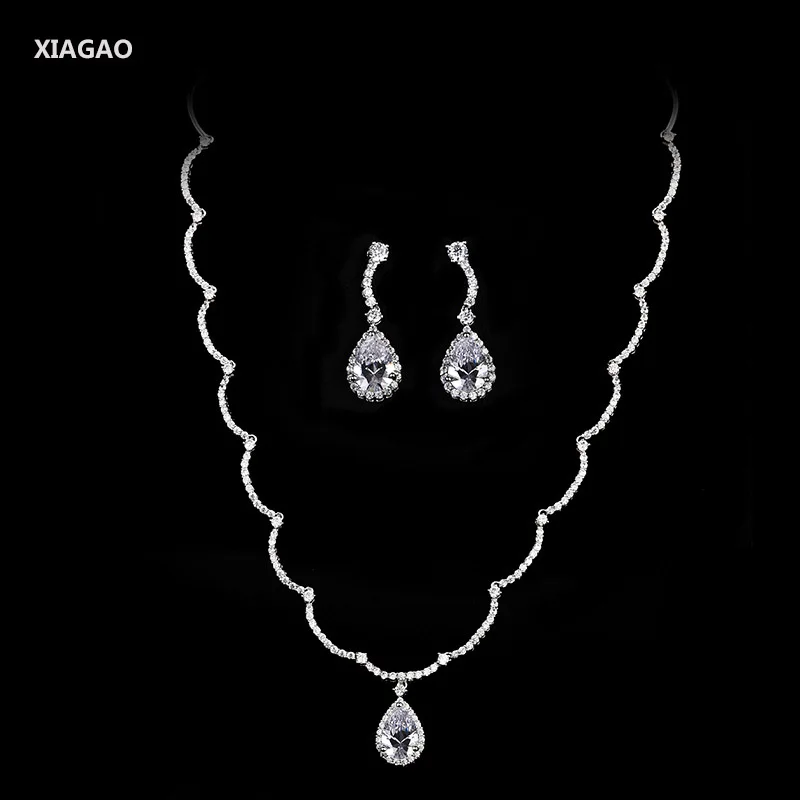 XIAGAO Luxury Bride Shinning Rhinestone Crystal Choker Curve Necklace & Earrings Fashion Female Jewelry Set
XIAGAO Luxury Bride Shinning Rhinestone Crystal Choker Curve Necklace & Earrings Fashion Female Jewelry Set