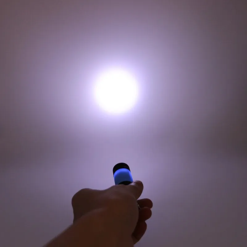 Super Mini USB Rechargeable Flashlight Bright Keychain Pocket Light Waterproof Multi-color For Small Daily Activities Party Gift
Super Mini USB Rechargeable Flashlight Bright Keychain Pocket Light Waterproof Multi-color For Small Daily Activities Party Gift