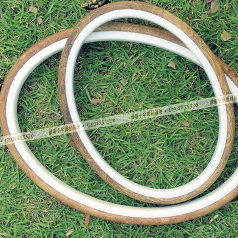 1 Pcs Plastic With Wood Grain Embroidery Hoop Oval Embroidery Tambour Ellipse Frame Art Craft DIY Cross Stitch
1 Pcs Plastic With Wood Grain Embroidery Hoop Oval Embroidery Tambour Ellipse Frame Art Craft DIY Cross Stitch