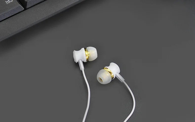 CHYI In Ear Earphone Sport Headset Gamer Earbuds Volume Control 3.5mm Muisic Earphones With Mic For Smartphone PC Laptop Desktop CHYI In Ear Earphone Sport Headset Gamer Earbuds Volume Control 3.5mm Muisic Earphones With Mic For Smartphone PC Laptop Desktop