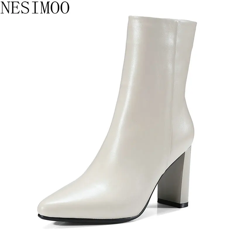 NESIMOO 2019 Fashion Women Ankle Boots Genuine Leather Pointed Toe Zipper Thin High Heel Fashion Solid Ladies Shoes Size 34-39
NESIMOO 2019 Fashion Women Ankle Boots Genuine Leather Pointed Toe Zipper Thin High Heel Fashion Solid Ladies Shoes Size 34-39
