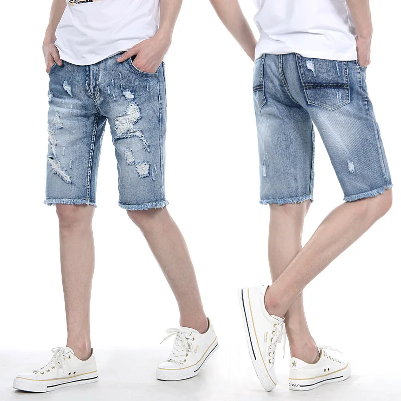 How to wear the colored denim trend How to wear the colored denim trend