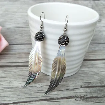 5 Pairs feather shaped shell Carvings earrings Paved Rhinestone Crystal Charm Dangle hook earrings Jewelry for women ER415
5 Pairs feather shaped shell Carvings earrings Paved Rhinestone Crystal Charm Dangle hook earrings Jewelry for women ER415