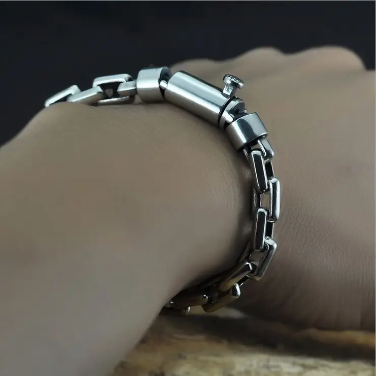 925 silver bracelet male simple couple personality trend Thai silver fashion vintage silver
925 silver bracelet male simple couple personality trend Thai silver fashion vintage silver