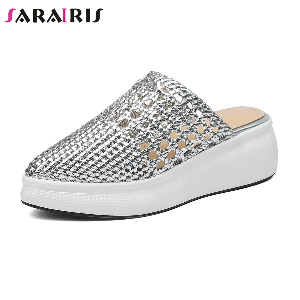SARAIRIS Brand New Big Size 34-41 Ladies Wedges High Heels Hollow Shoes Woman Casual Outside Summer Slippers Female Shoes
SARAIRIS Brand New Big Size 34-41 Ladies Wedges High Heels Hollow Shoes Woman Casual Outside Summer Slippers Female Shoes