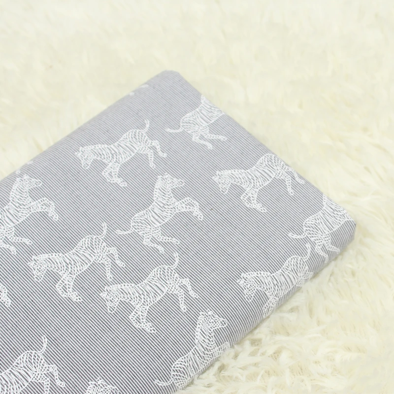 Cartoon Printed Cotton Fabric Soft Cotton Plain Cloth DIY Sewing Bedding Textile Handmade Quilting Cloth Dress For Child & Baby
Cartoon Printed Cotton Fabric Soft Cotton Plain Cloth DIY Sewing Bedding Textile Handmade Quilting Cloth Dress For Child & Baby