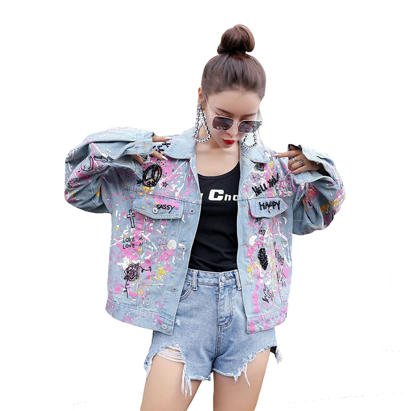 Denim Jacket Women 2019 Graffiti Spray Painted Jeans Coat Bomber Jacket Long Sleeve Novelty Letters Beading Outwear Female
Denim Jacket Women 2019 Graffiti Spray Painted Jeans Coat Bomber Jacket Long Sleeve Novelty Letters Beading Outwear Female